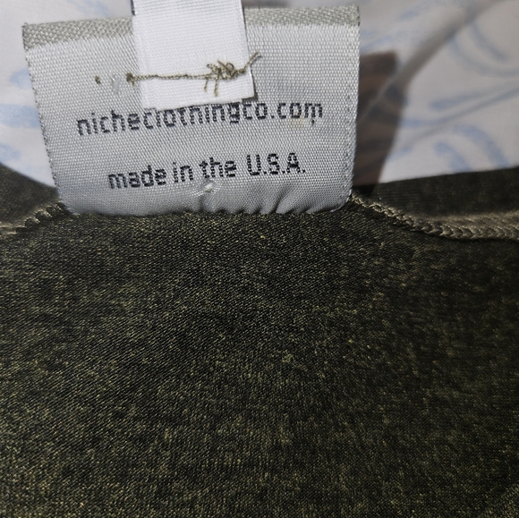 Niche Tunic Size Large Color Green With Black - Picture 4 of 5